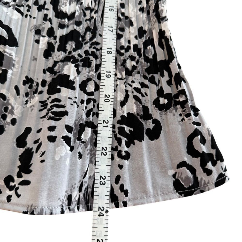 East 5th Black & Gray Animal Print Short Sleeve Ruffle Blouse - Picture 6 of 9
